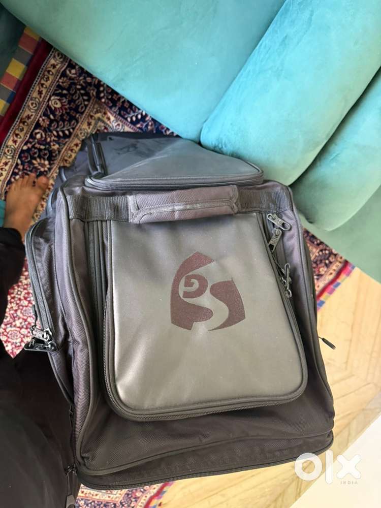 Cricket kitbag 1 day old