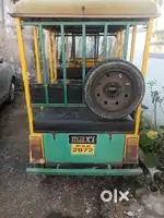 Singl battery wall e riksha hay