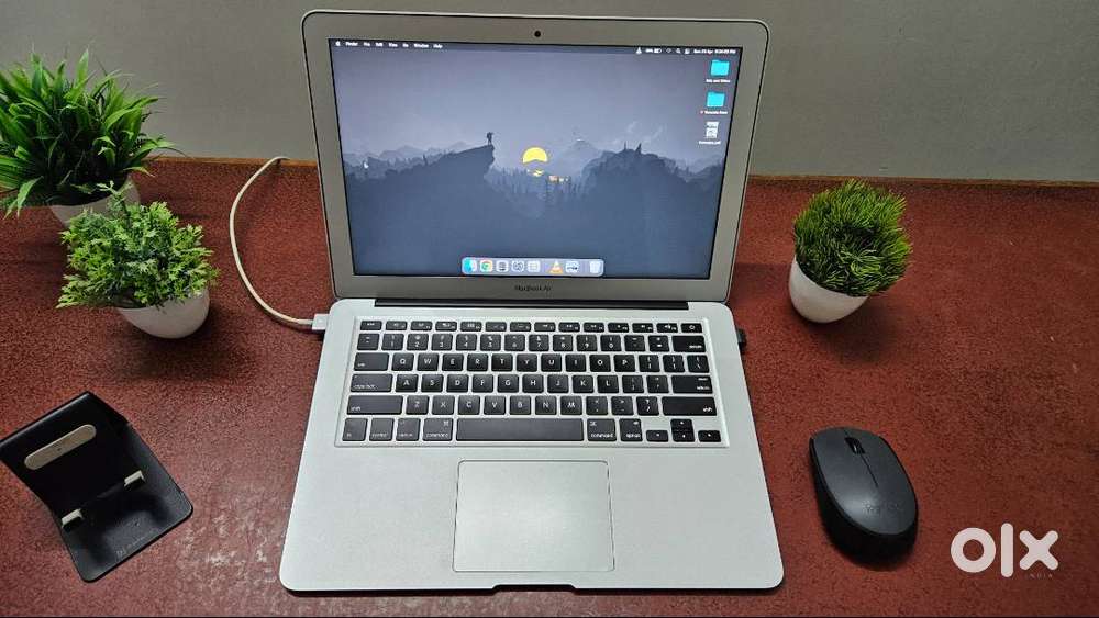 MacBook Air i5 2017  8GB RAM  128GB SSD  Excellent Condition