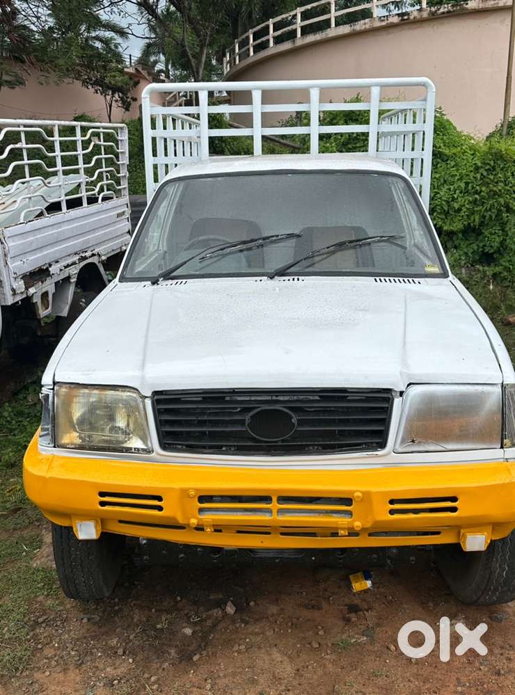 TATA 207 pickup van -2013 model execelent condition