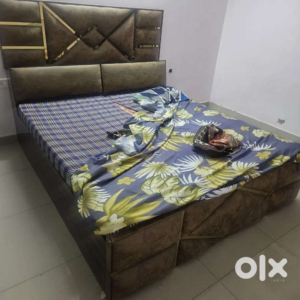 Double bed with good condition