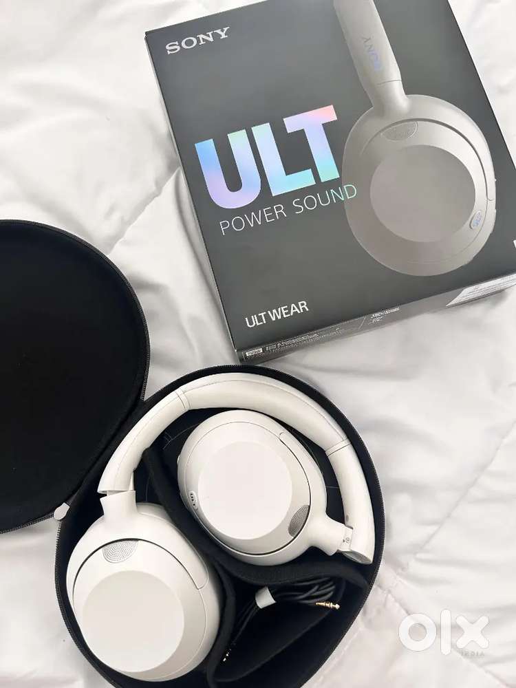 1 month oldBrand New and Unused SONY WH-ULT90ON Earphones