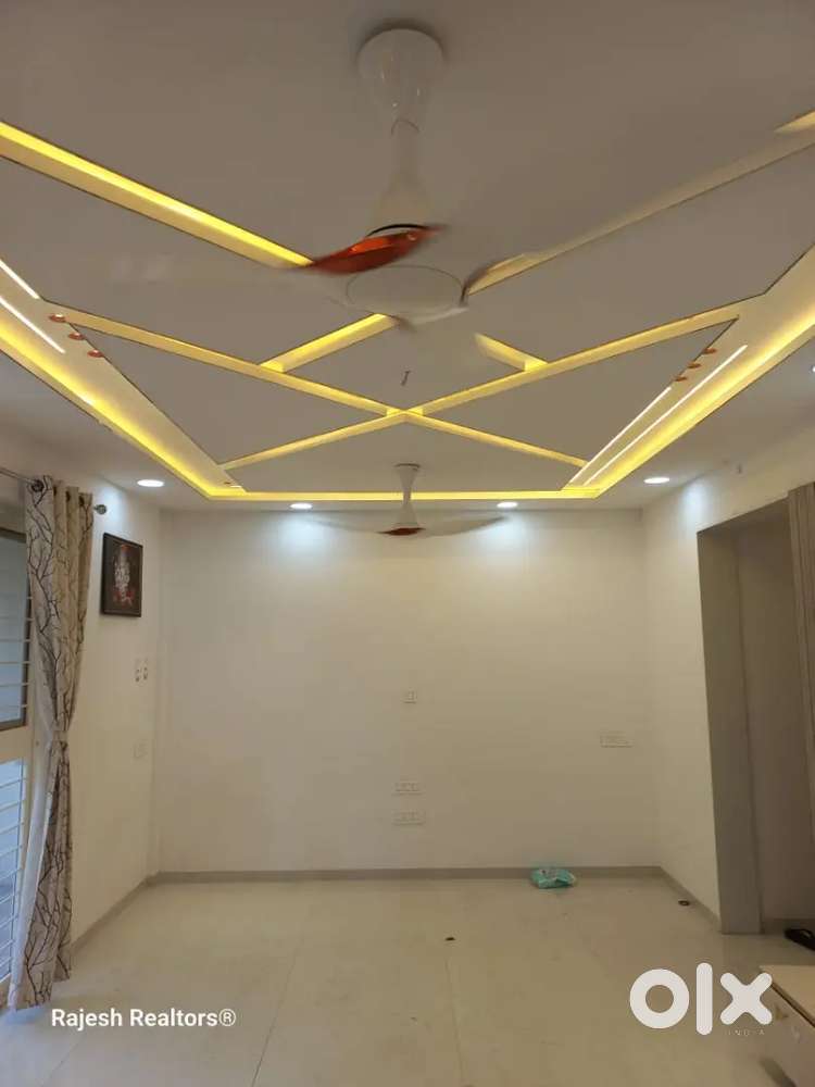3bhk Fully Furnished Flat For Rent 27000/- Dep 1lac Brand New Flat .