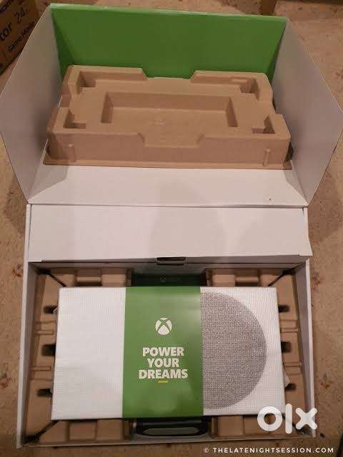 Microsoft - Xbox Series S 512GB Handheld Console Game - Robot White