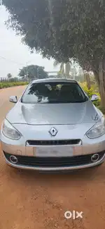 Renault fluence top end model in excellent condition for sale