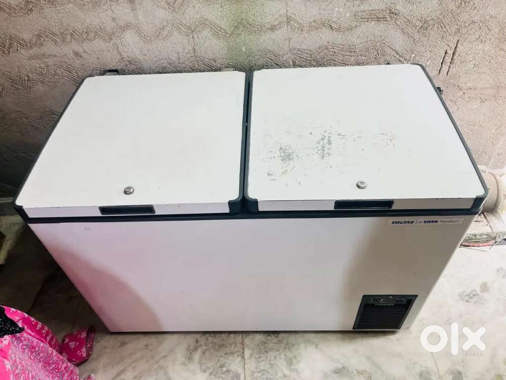 Urgent sale  Voltas deep freeze