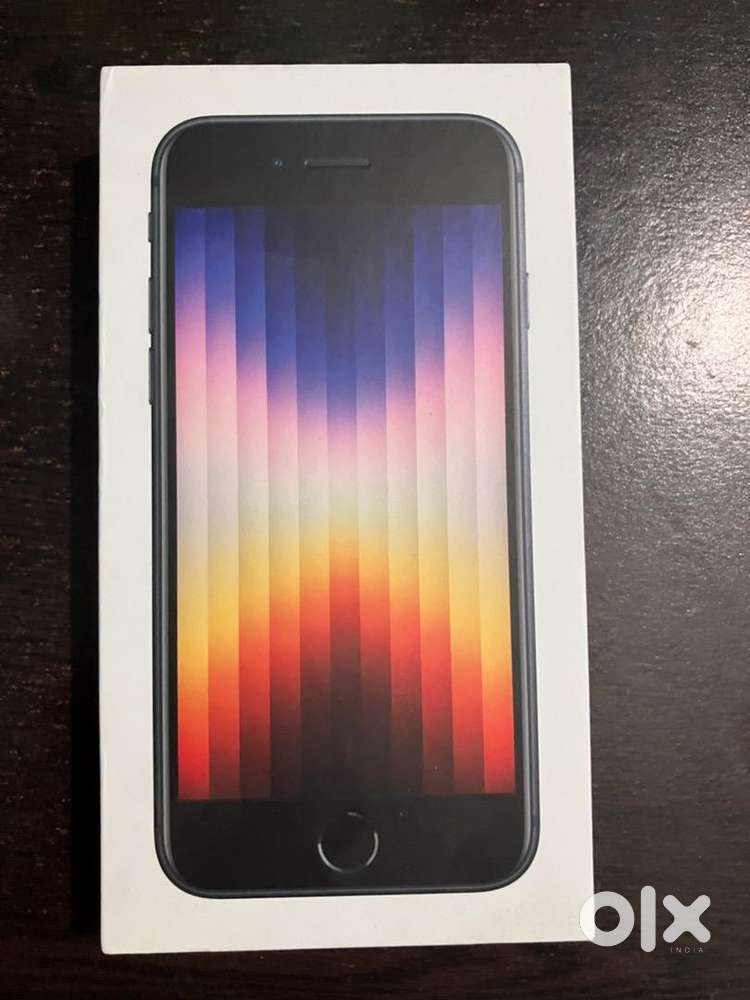 Almost new Iphone SE3 5G 64Gb Black