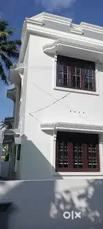 4.300 cent plot 1600 sqft building for sale.