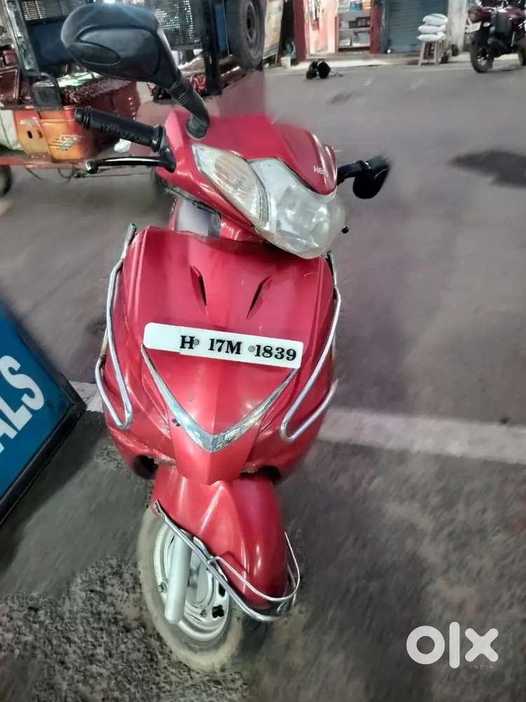 Hero duet scooty