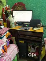 Desktop with full set up