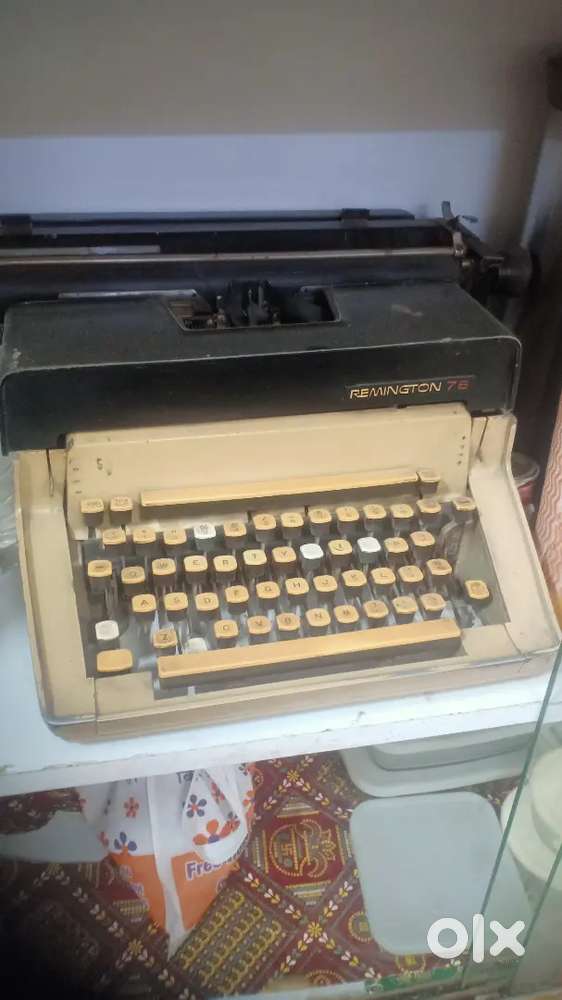 Typewriter antique
