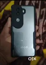 IQQu z9s only 8month used