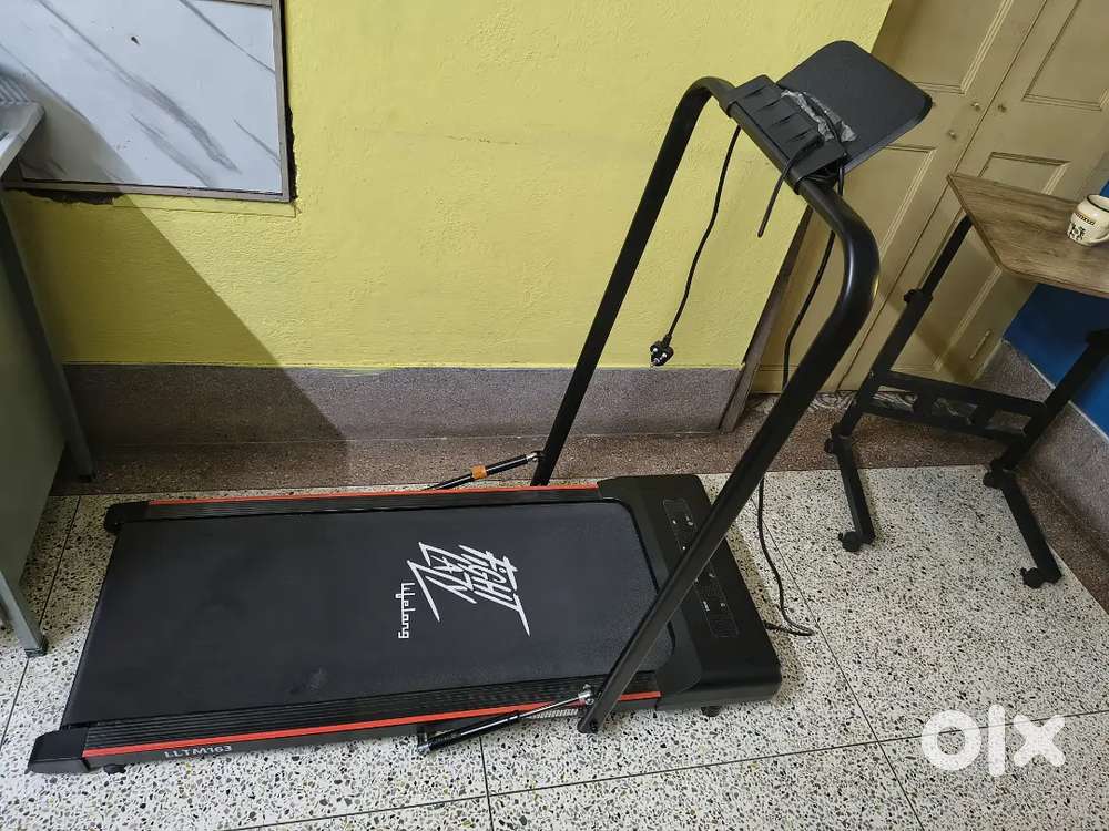 2-Month-Old Lifelong Treadmill – Like New