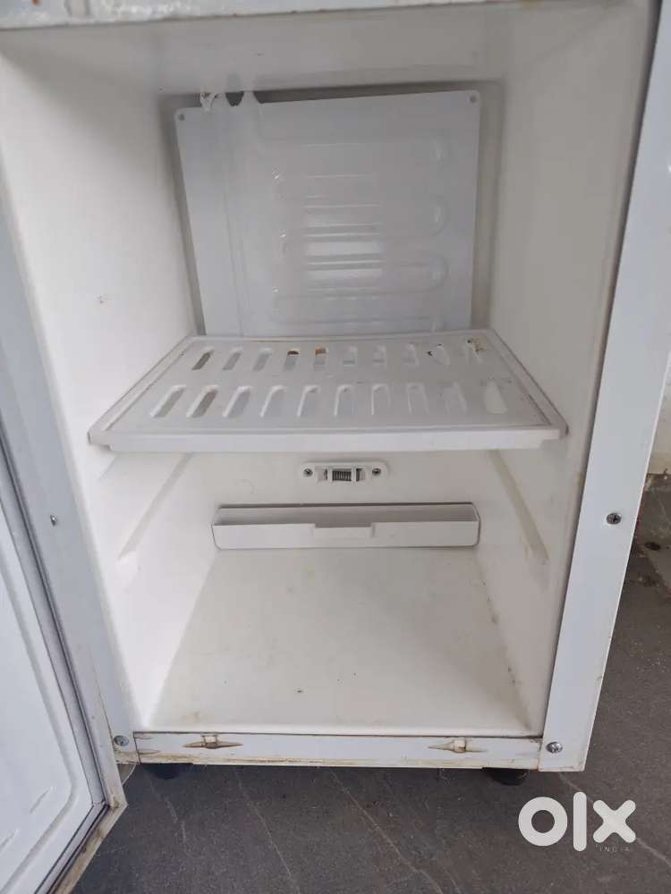 VOLTAS WATER DISPENSER