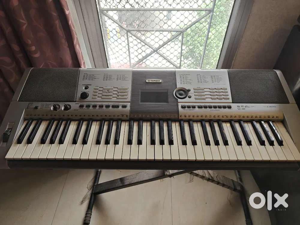 Yamaha Musical Keyboard
