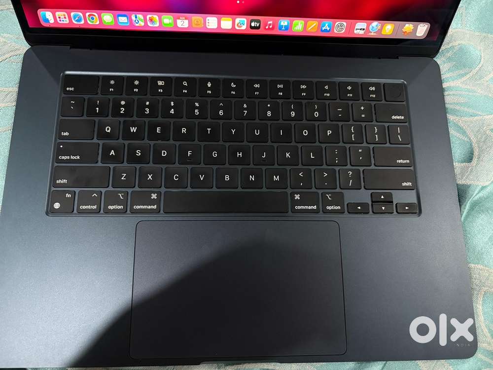 Apple Macbook Air  - M3