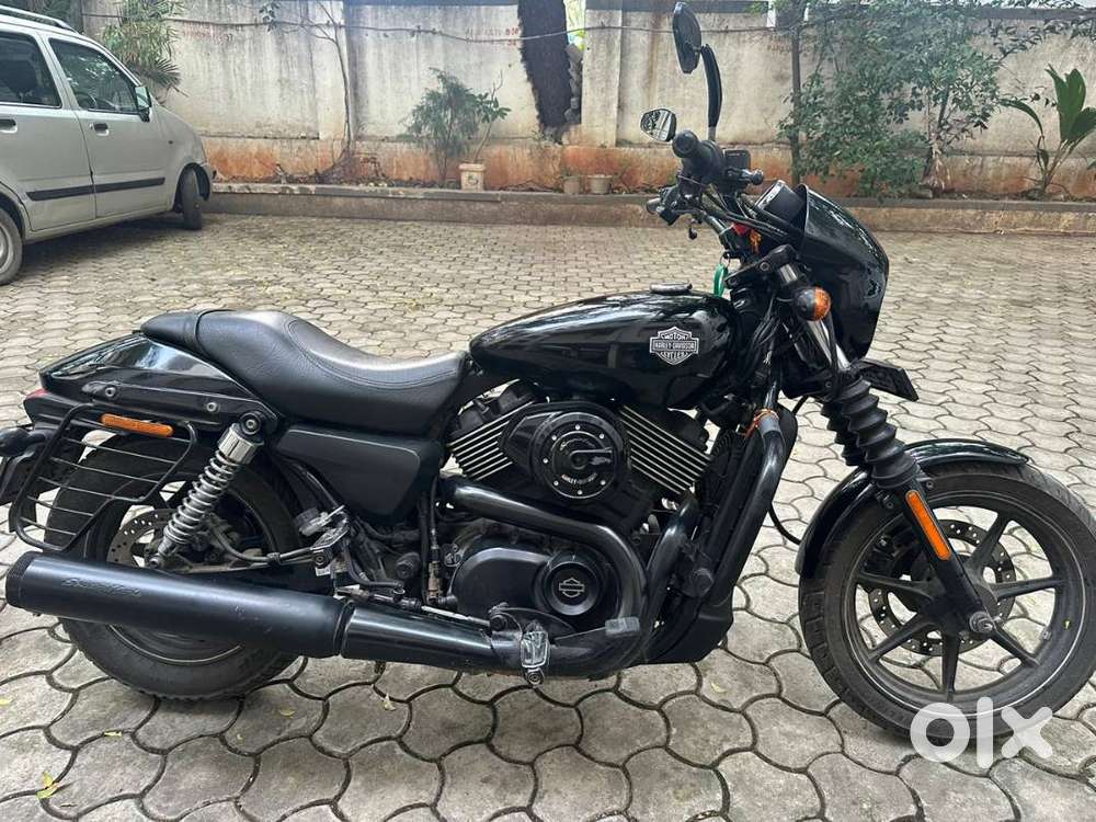 Harley-Davidson street 750 well maintained superbike owner