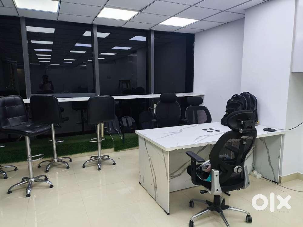 Office space for rent (day shift)