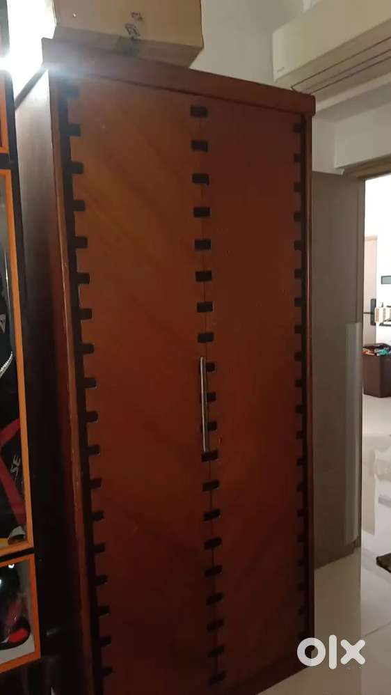 Double door wardrobe