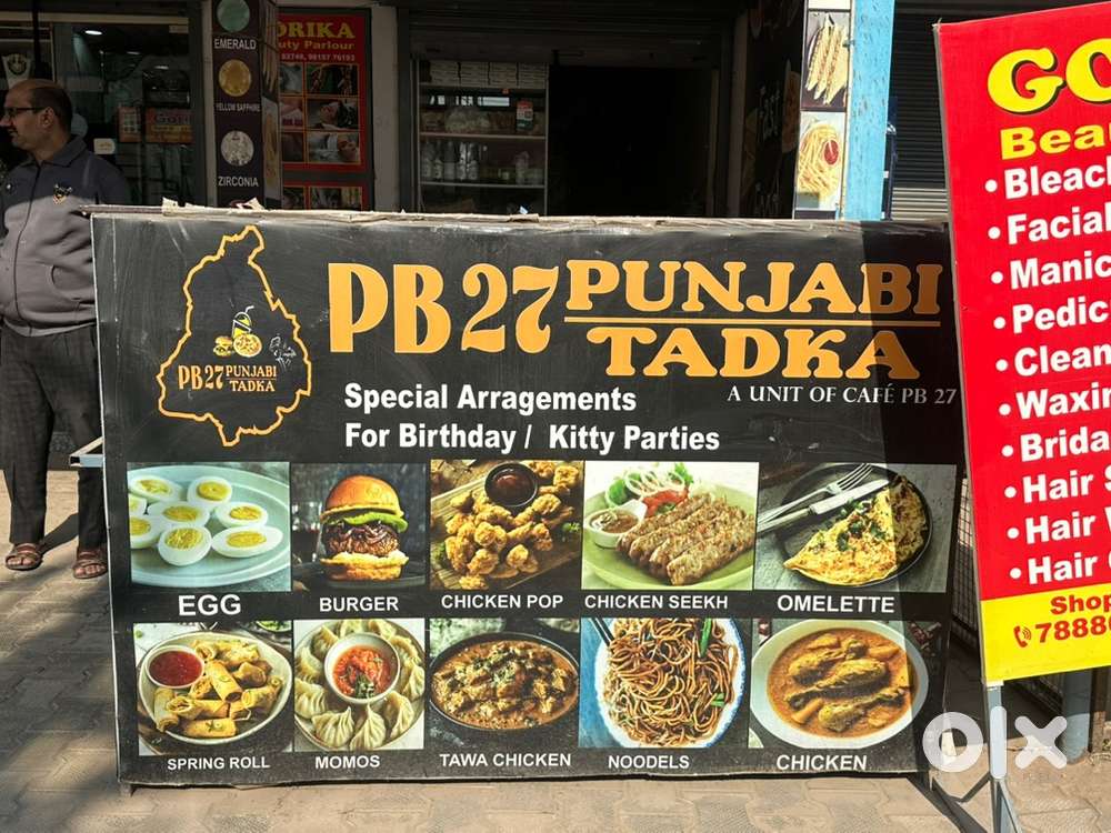 KITCHEN TABLE FOR SALE WITH STORAGE