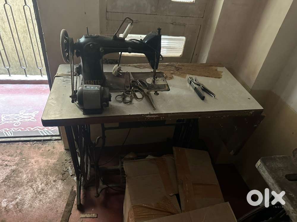 Antique tailoring machine