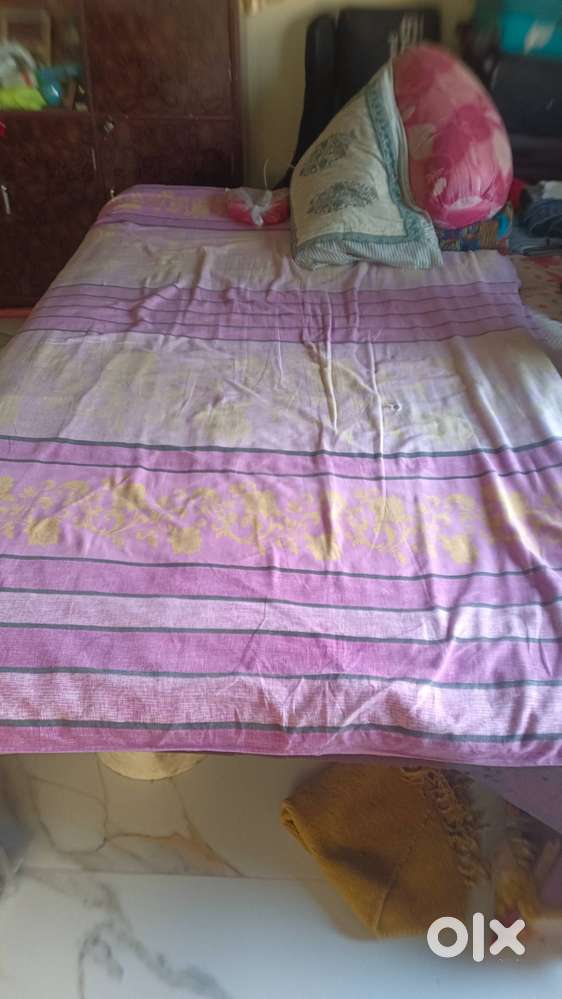 10yrs old Furniture bed