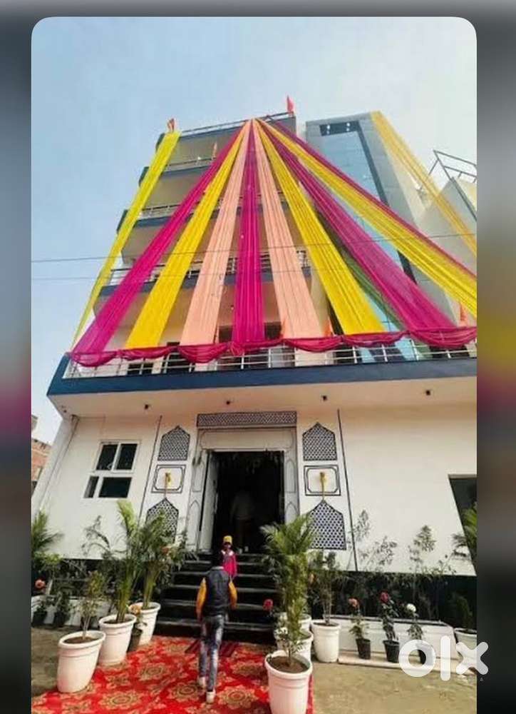 होटेल स्वर्णिम में साफ़ सफ़ाई का काम है रहना खाना free रहेगा