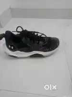 Rubber classic shoes 100%original under Armour size7 very good conditi