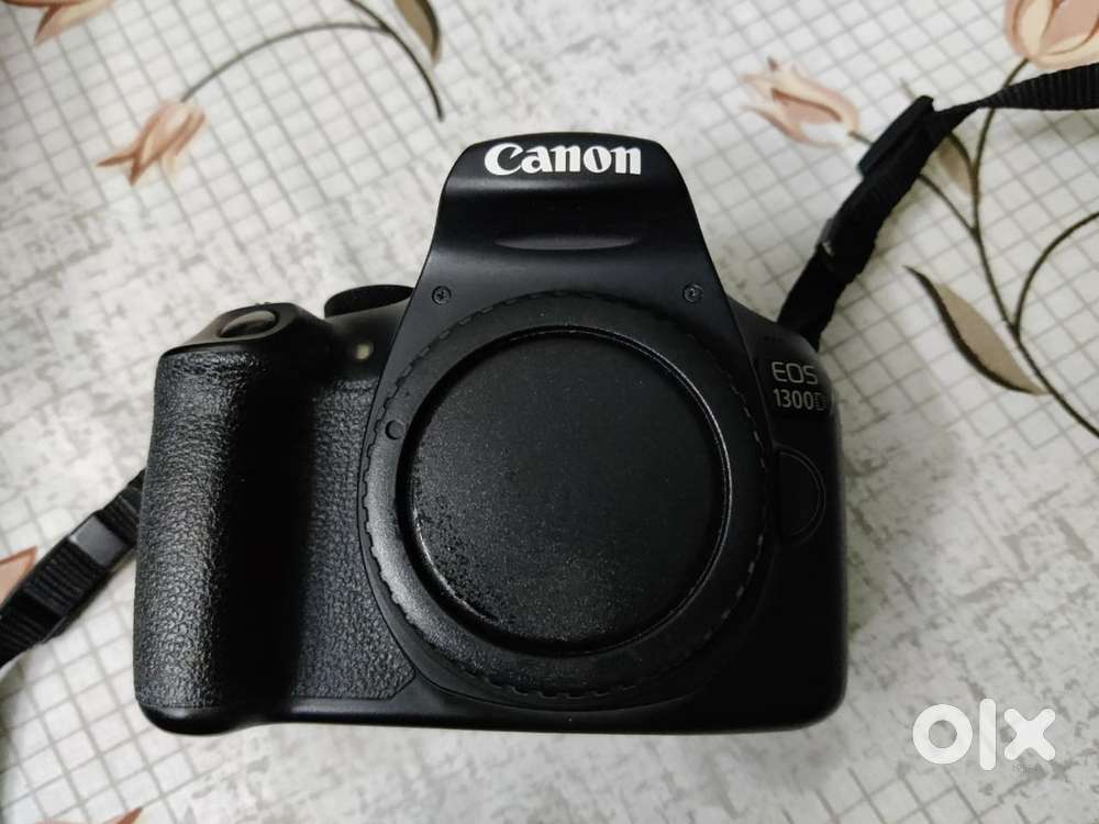 Canon 1300D with two Lens