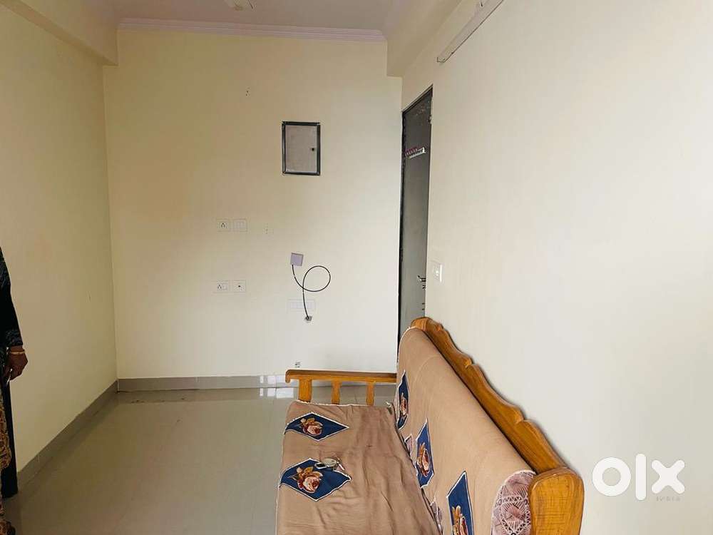 1 bhk studio flat for rent only for working person
