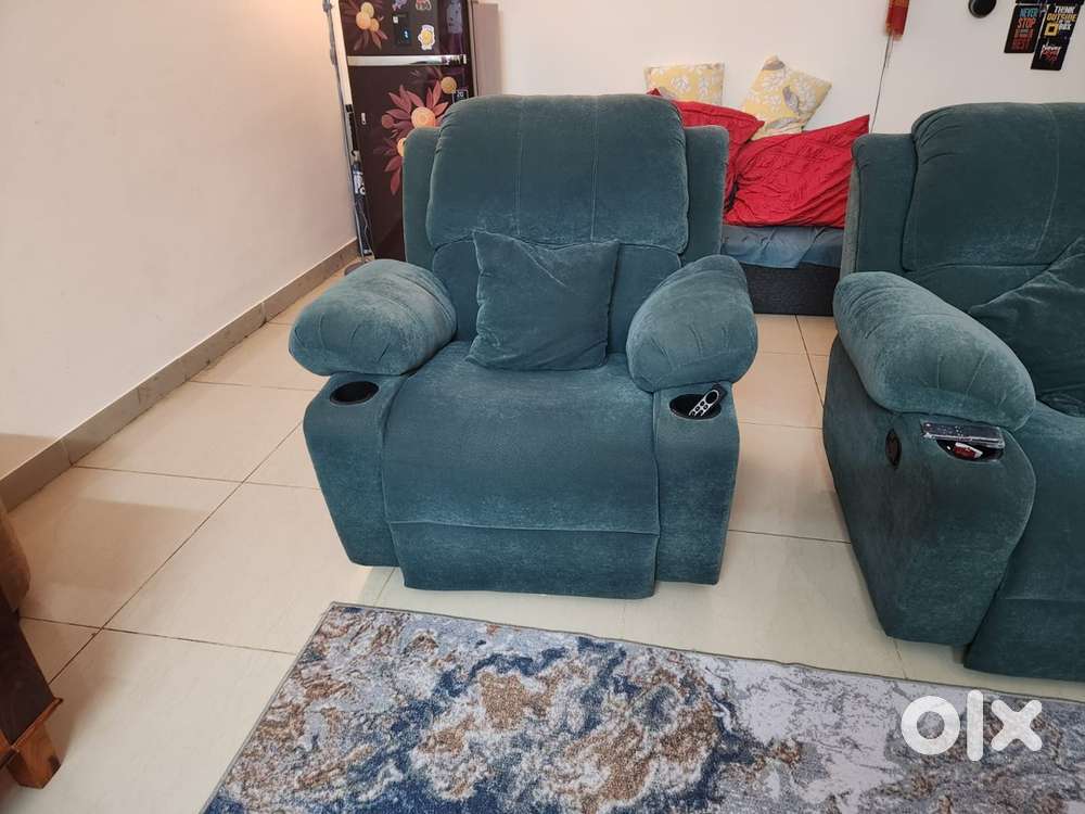 Recliner manual cutom made 2 PC