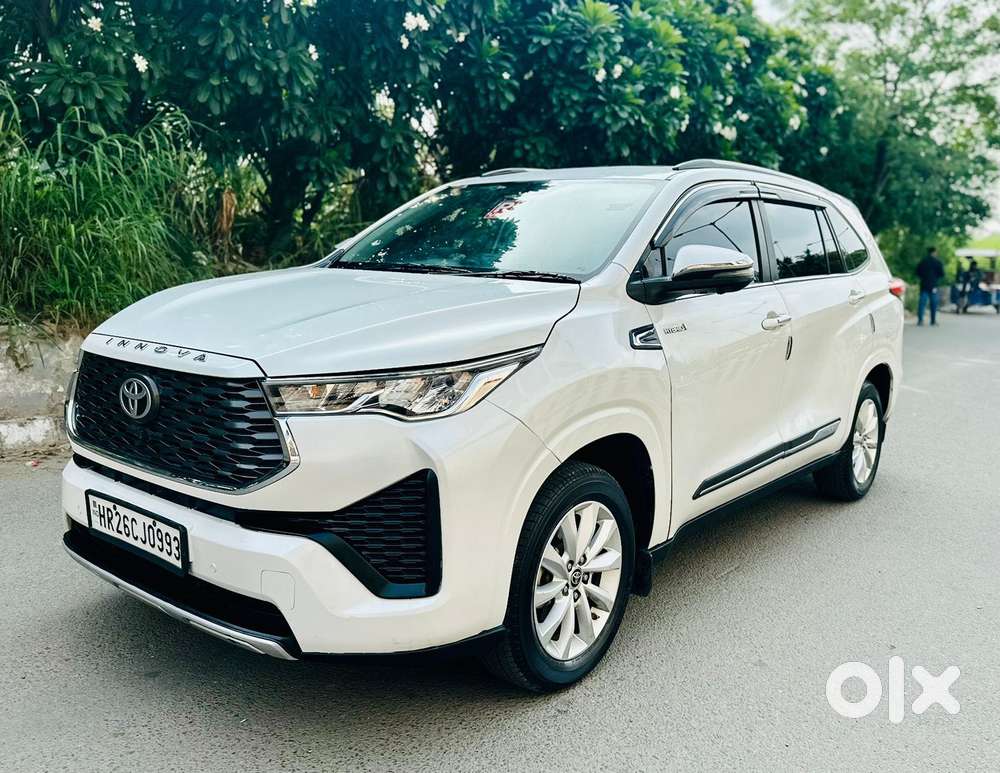 Toyota Innova Hycross 2.0 VX Hybrid 7 STR, 2023, CNG & Hybrids
