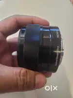sony camera e mount lens 35mm f1.8 oss crop