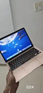 MacBook Air M1 Chip – 256GB SSD, 8GB RAM – Excellent Condition