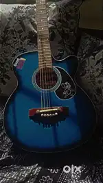 Giutar blue colour best condition