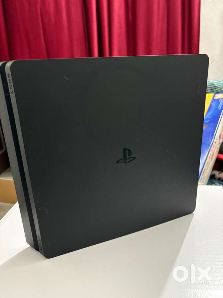 Selling PS4 Slim, 1TB, Dual shock controller