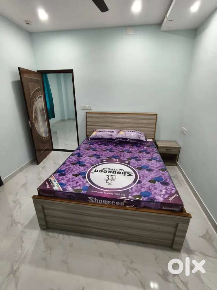 1bhk fully furnished ( bed,ac , fridge, coupboards everything