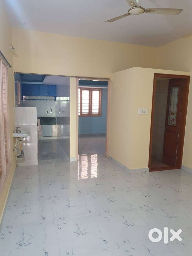 2bhk house for lease at Rajajinagar