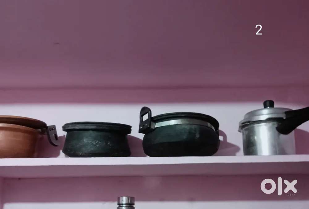 New cooker 1kg n clay coowares for sale 1 time used