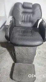 Barber Salon Chair – Good Condition