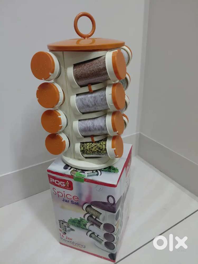 Spice jars set