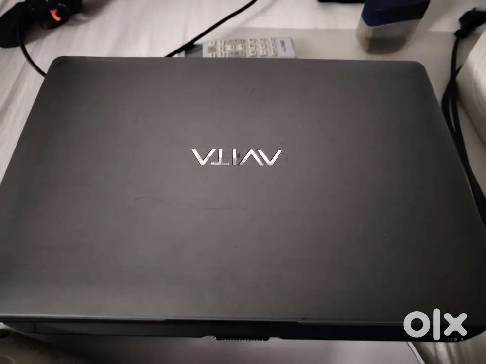 13 inch slim Avita Laptop with Ryzen 3 excellent condition