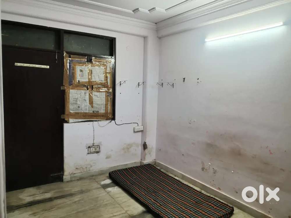 One room available in abul fazal enclave thokar no 4
