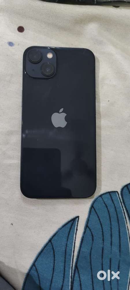 iPhone 13 128 gb 86% battery health only one year used