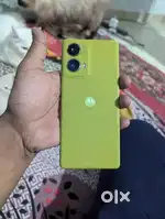 Moto g85 5G 8/128 10 months old glas broken