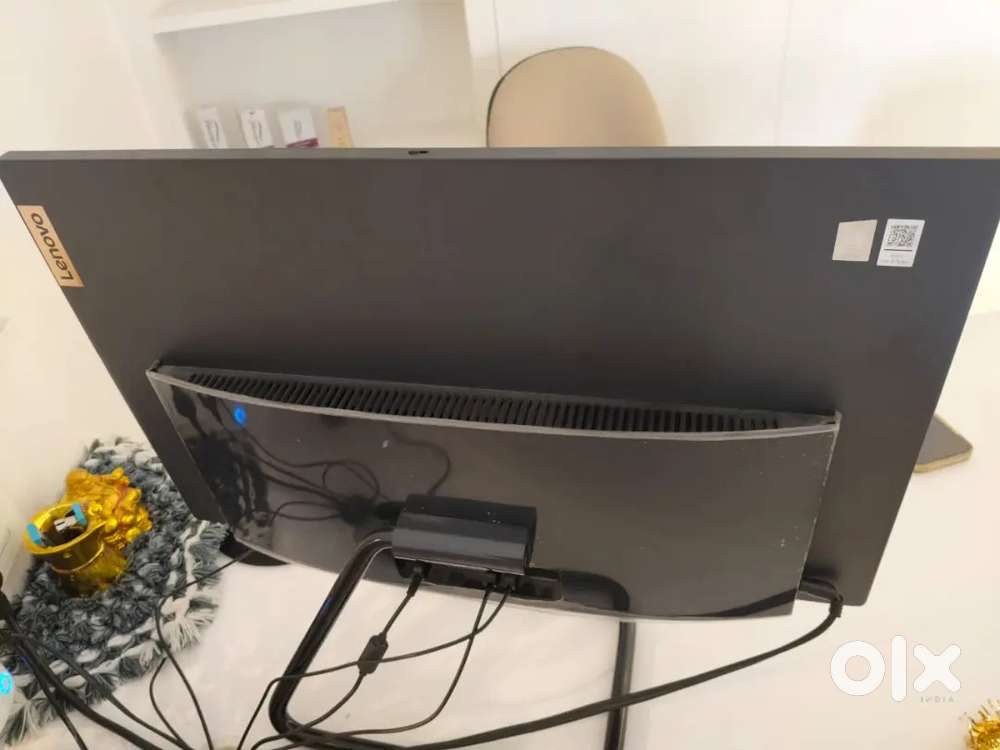 Lenovo All in one for sale 1.25 TB Space, Windows 11