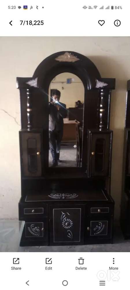 Bed box in good condition with Dressing table