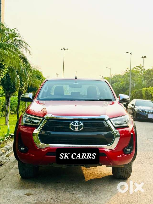 Toyota Hilux 2.8 High 4X4 AT, 2023, Diesel