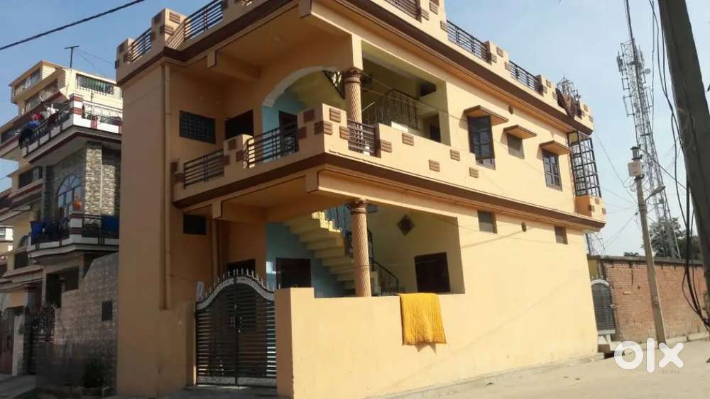 2 room along with kitchen bathroom are available for rent