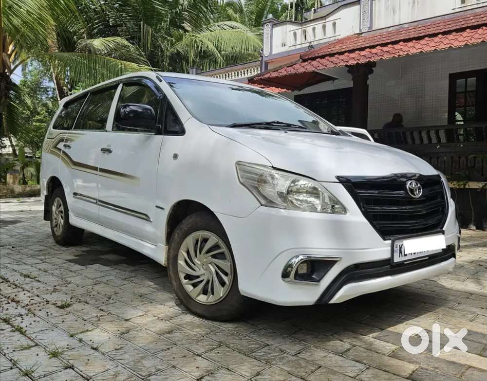 Toyota Innova 2013